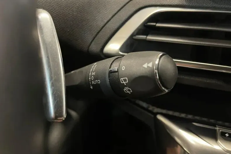 Peugeot 3008 din 2022 cu 145.596 km - oferta PEU150477 - foto 27