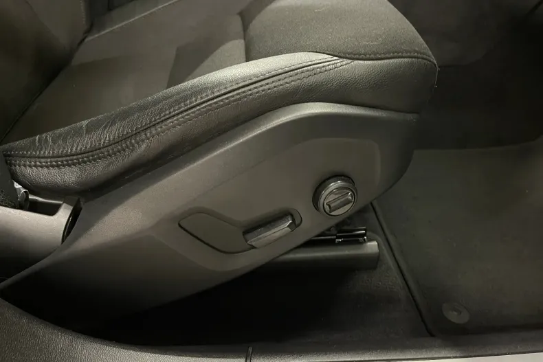 Volvo XC60 din 2021 cu 139.012 km - oferta VOL150480 - foto 23