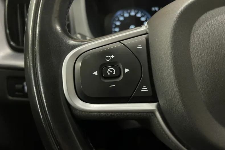 Volvo XC60 din 2021 cu 139.012 km - oferta VOL150480 - foto 28