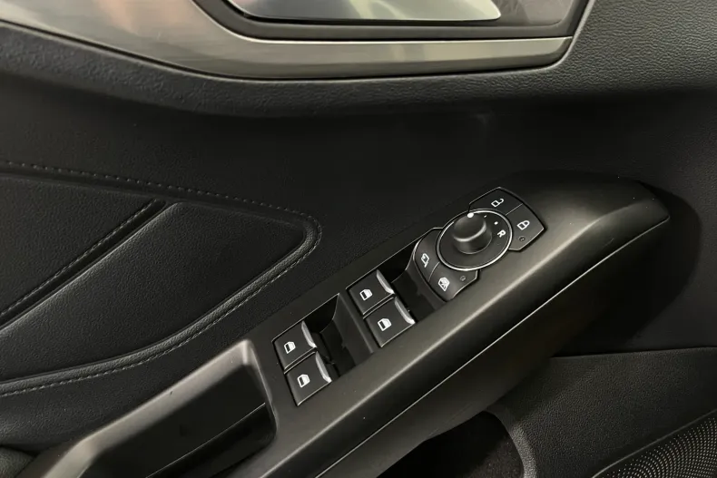 Ford Focus din 2021 cu 83.312 km - oferta FOR150512 - foto 17