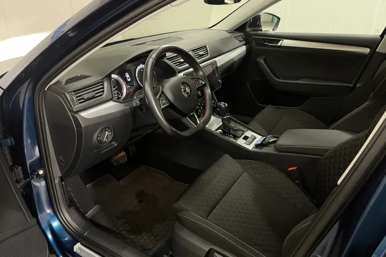 Skoda Superb din 2020 cu 81.995 km - oferta SKO150514 - foto 5