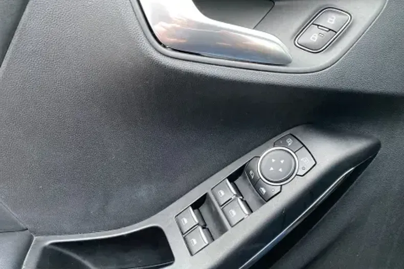 Ford Puma din 2019 cu 76.200 km - oferta FOR150558 - foto 20