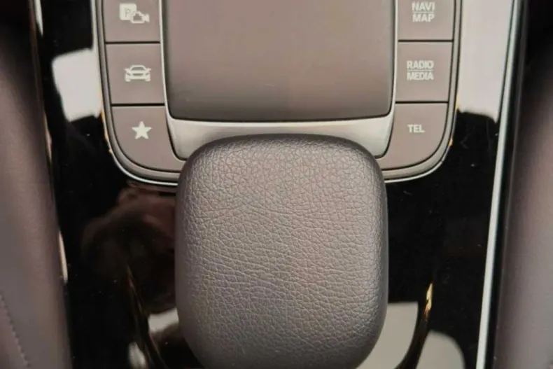 Mercedes-Benz CLA din 2021 cu 70.000 km - oferta MER150579 - foto 26