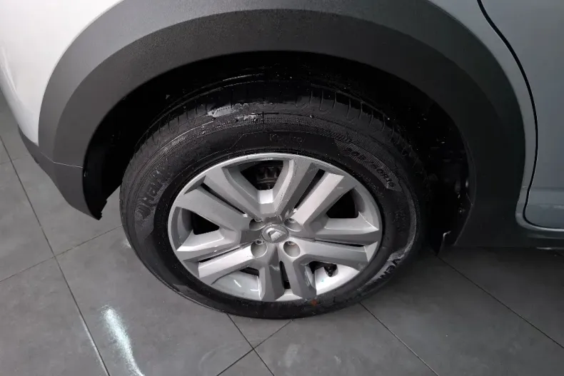 Dacia Sandero Stepway din 2022 cu 19.270 km - oferta DAC150581 - foto 4