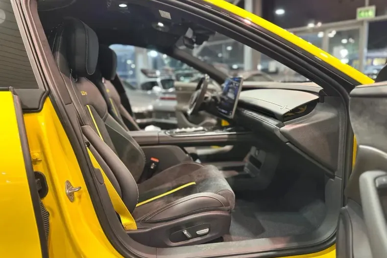 Xiaomi SU7 din 2025 cu 0 km - oferta XIA150582 - foto 10