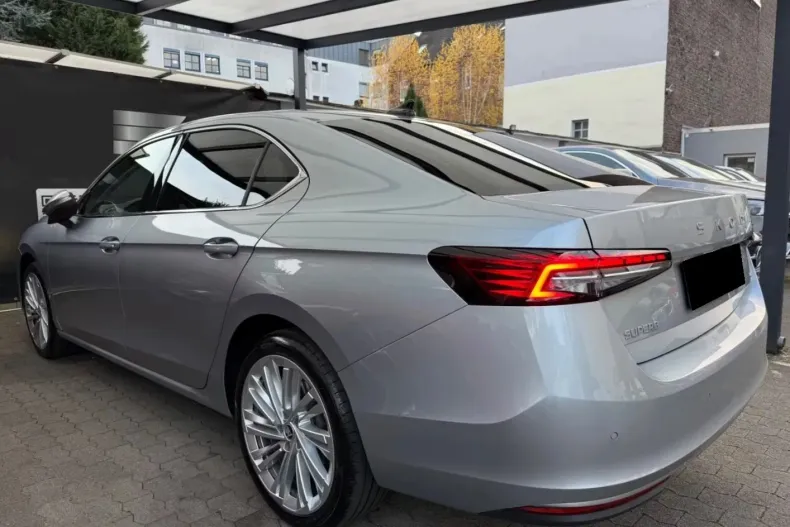 Skoda Superb din 2024 cu 30.250 km - oferta SKO150588 - foto 5