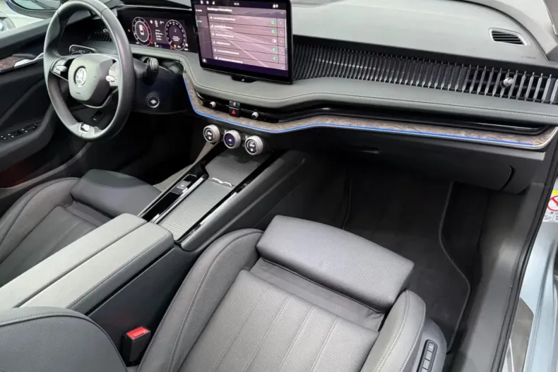 Skoda Superb din 2024 cu 30.250 km - oferta SKO150588 - foto 8