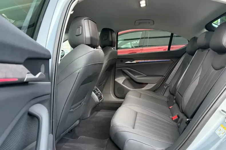 Skoda Superb din 2024 cu 30.250 km - oferta SKO150588 - foto 11