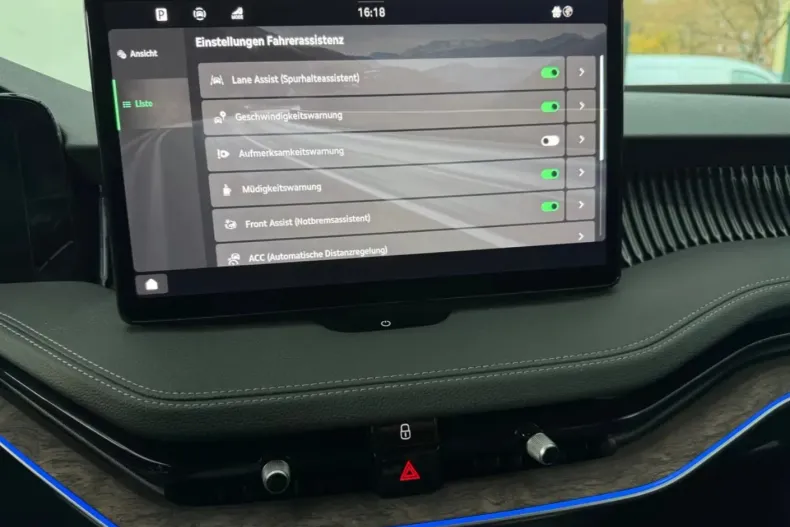 Skoda Superb din 2024 cu 30.250 km - oferta SKO150588 - foto 16