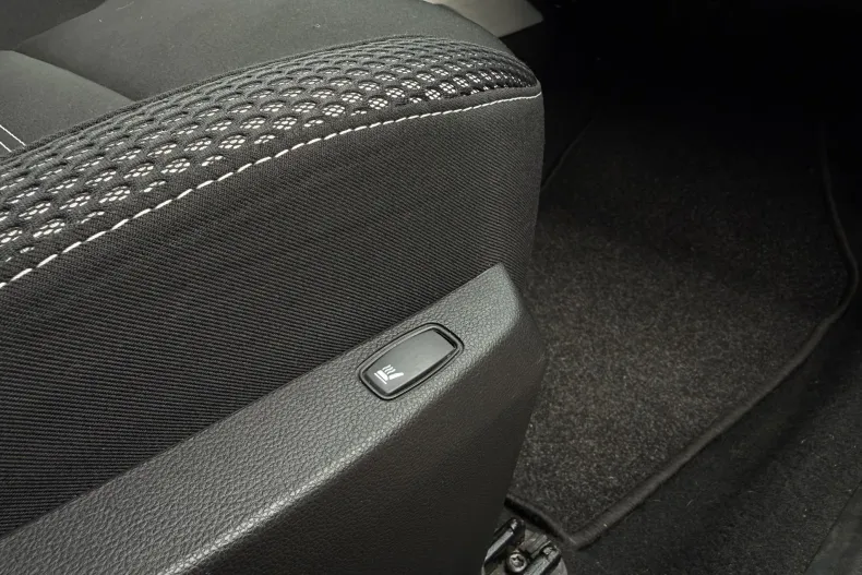 Dacia Duster din 2021 cu 88.906 km - oferta DAC150594 - foto 23