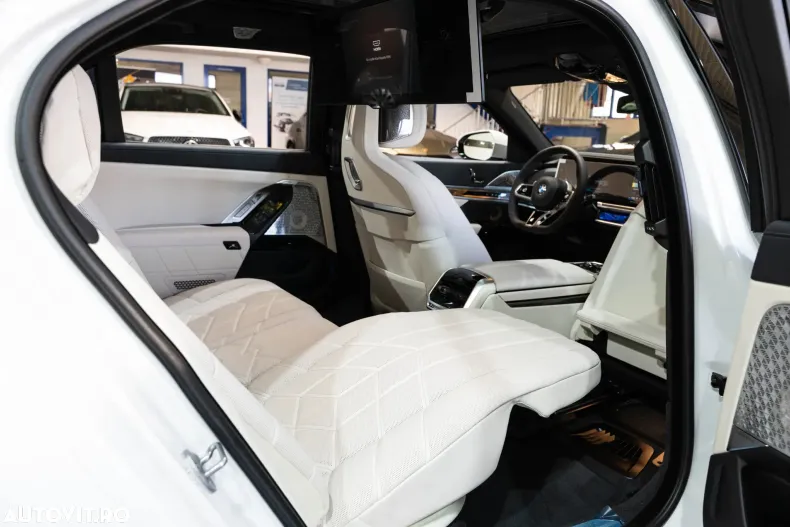 BMW Seria 7 din 2025 cu 22 km - oferta BMW150601 - foto 7