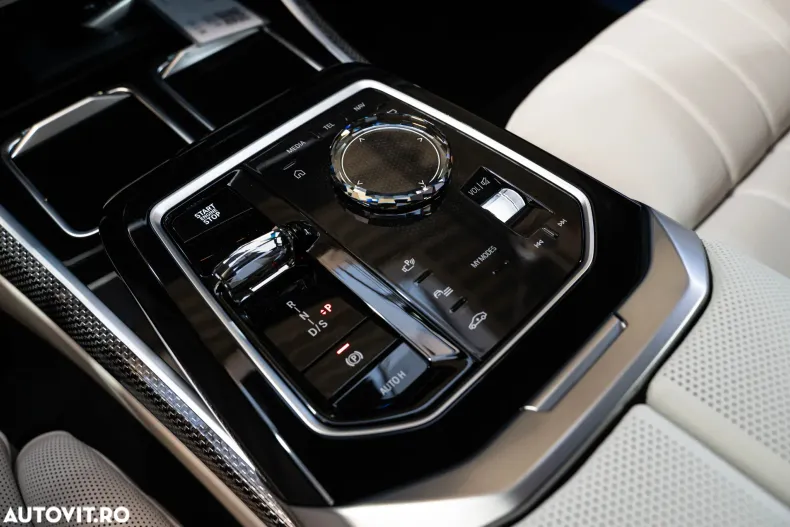 BMW Seria 7 din 2025 cu 22 km - oferta BMW150601 - foto 14