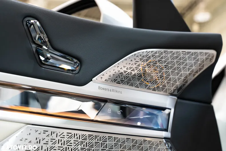 BMW Seria 7 din 2025 cu 22 km - oferta BMW150601 - foto 27