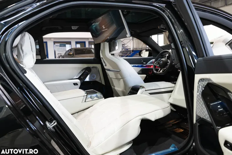 BMW Seria 7 din 2025 cu 22 km - oferta BMW150602 - foto 7