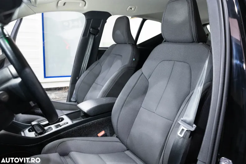 Volvo XC40 din 2021 cu 71.426 km - oferta VOL150606 - foto 5