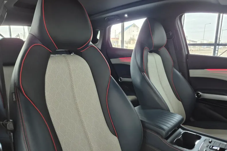 BYD ATTO 3 din 2023 cu 31.277 km - oferta BYD150616 - foto 17