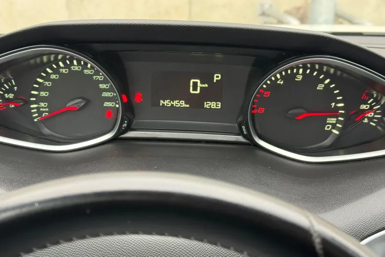 Peugeot 308 din 2020 cu 145.464 km - oferta PEU150629 - foto 11