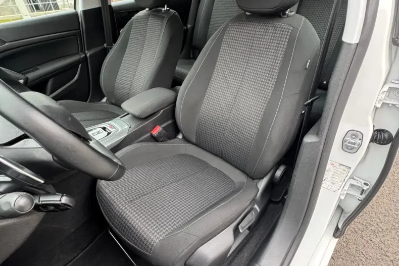 Peugeot 308 din 2020 cu 145.464 km - oferta PEU150629 - foto 17