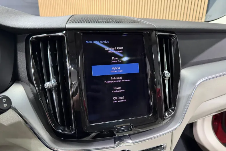 Volvo XC60 din 2020 cu 59.517 km - oferta VOL150638 - foto 11