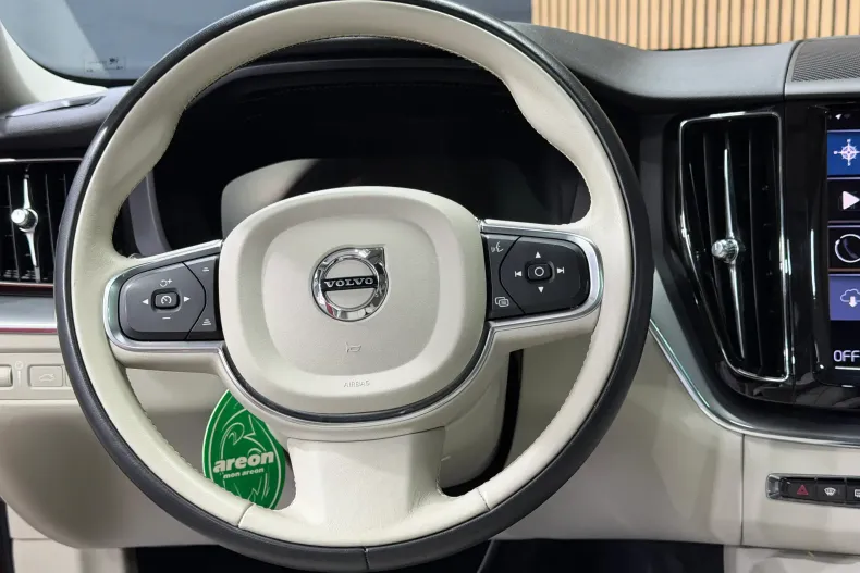 Volvo XC60 din 2020 cu 59.517 km - oferta VOL150638 - foto 14