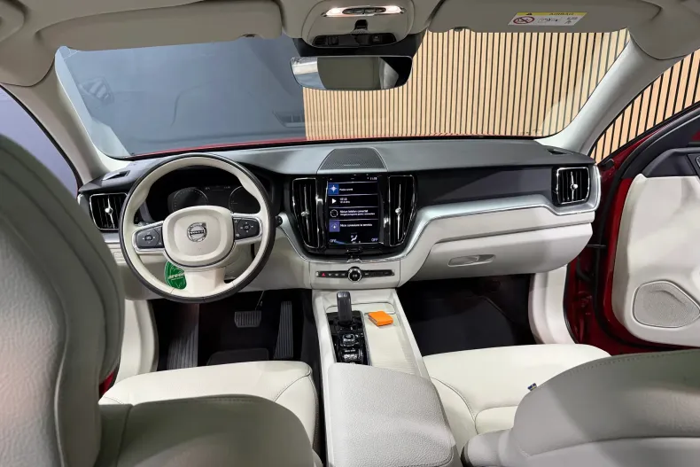 Volvo XC60 din 2020 cu 59.517 km - oferta VOL150638 - foto 17