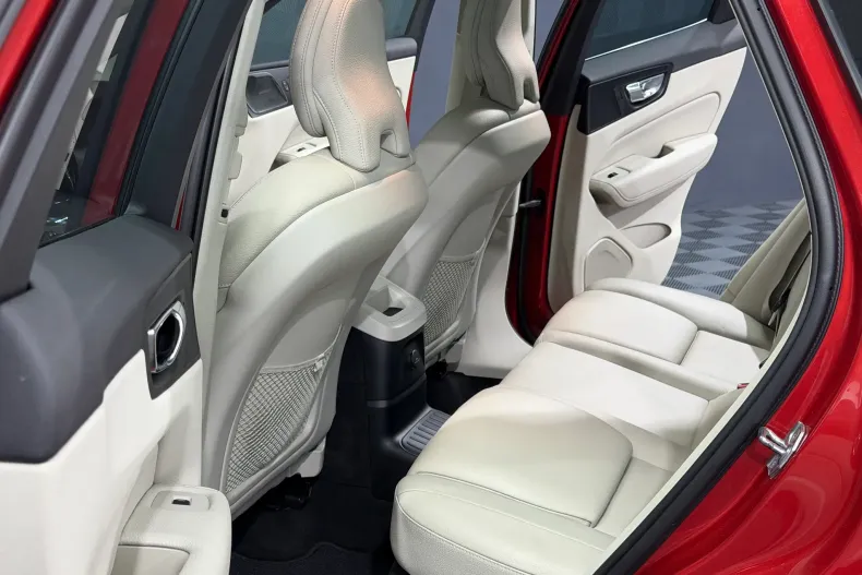 Volvo XC60 din 2020 cu 59.517 km - oferta VOL150638 - foto 18