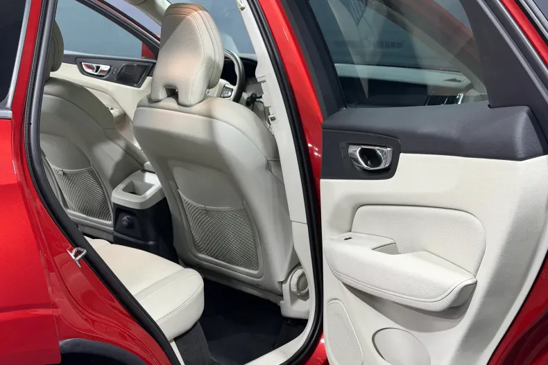 Volvo XC60 din 2020 cu 59.517 km - oferta VOL150638 - foto 21