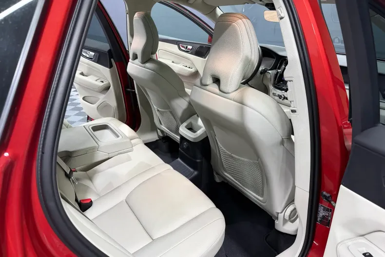 Volvo XC60 din 2020 cu 59.517 km - oferta VOL150638 - foto 22