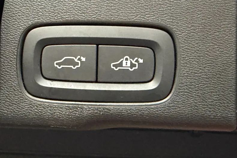 Volvo XC60 din 2020 cu 59.517 km - oferta VOL150638 - foto 27