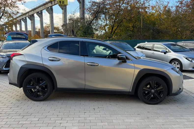 Lexus UX din 2021 cu 68.100 km - oferta LEX150642 - foto 27