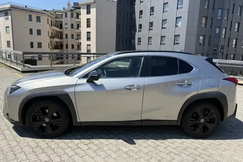 Lexus UX din 2021 cu 68.100 km - oferta LEX150642 - foto 30