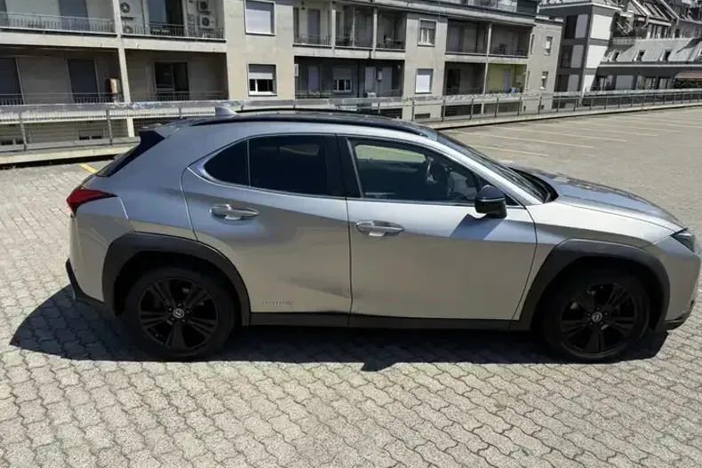 Lexus UX din 2021 cu 68.100 km - oferta LEX150642 - foto 31