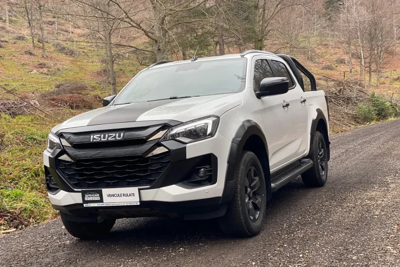 Isuzu D-Max din 2024 cu 4.600 km - oferta ISU150647 - foto 2