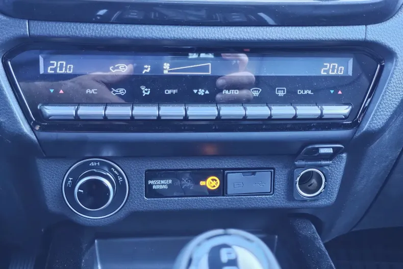 Isuzu D-Max din 2024 cu 4.600 km - oferta ISU150647 - foto 15