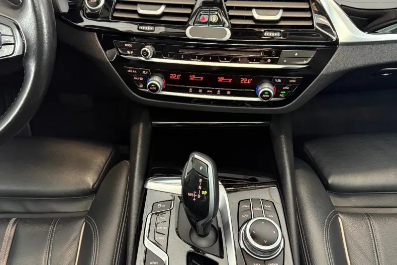 BMW Seria 5 din 2019 cu 176.095 km - oferta BMW150649 - foto 26