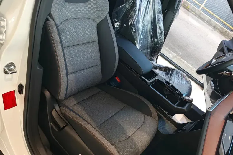 KG Mobility Torres din 2025 cu 1 km - oferta KGM150654 - foto 24