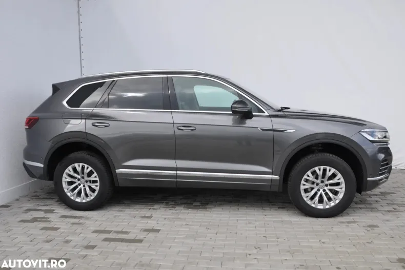 Volkswagen Touareg din 2023 cu 76.380 km - oferta VOL150660 - foto 6
