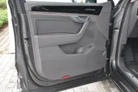 Volkswagen Touareg din 2023 cu 76.380 km - oferta VOL150660 - foto 9