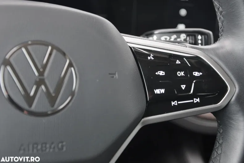 Volkswagen Touareg din 2023 cu 76.380 km - oferta VOL150660 - foto 18
