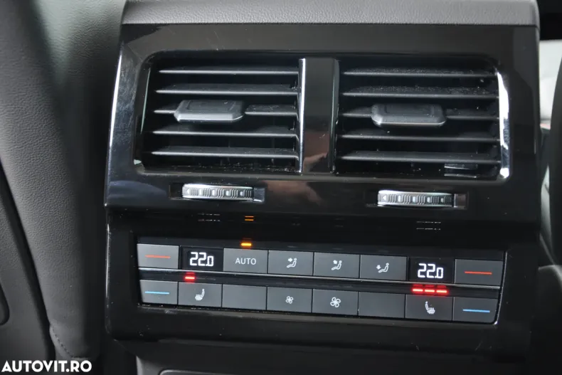 Volkswagen Touareg din 2023 cu 76.380 km - oferta VOL150660 - foto 26