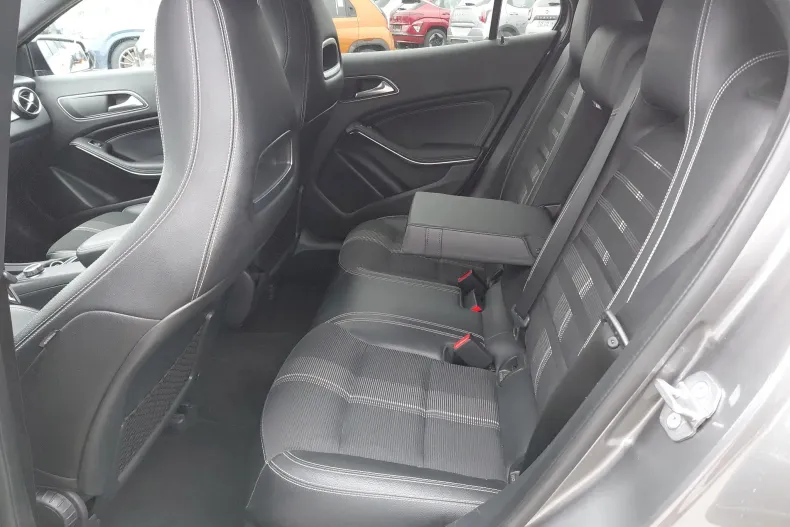 Mercedes-Benz GLA din 2019 cu 176.344 km - oferta MER150666 - foto 12