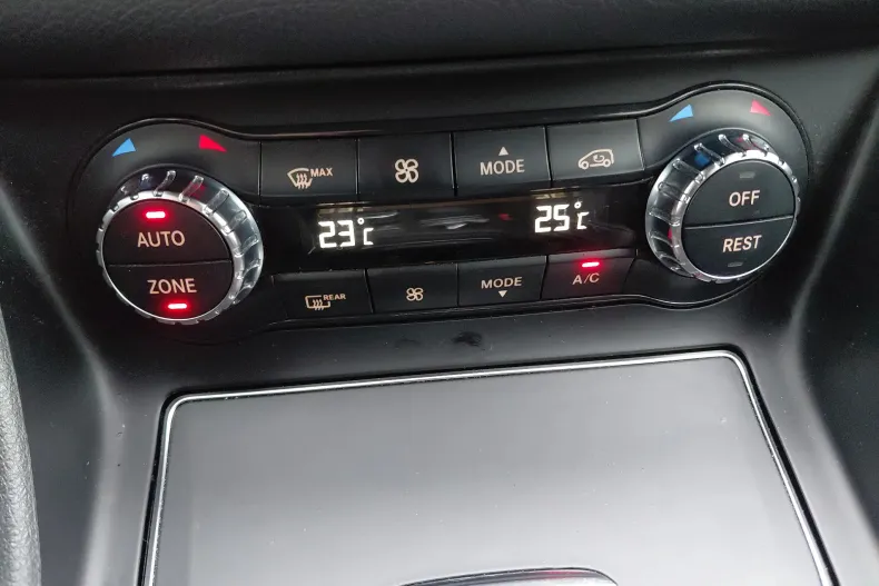 Mercedes-Benz GLA din 2019 cu 176.344 km - oferta MER150666 - foto 24