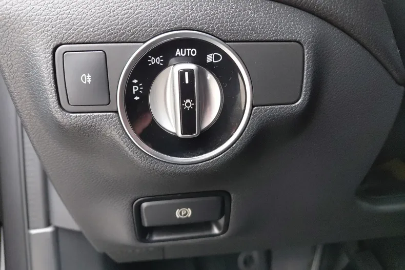 Mercedes-Benz GLA din 2019 cu 176.344 km - oferta MER150666 - foto 28