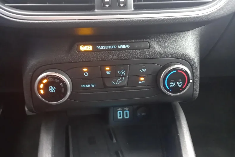 Ford Focus din 2021 cu 146.291 km - oferta FOR150667 - foto 19