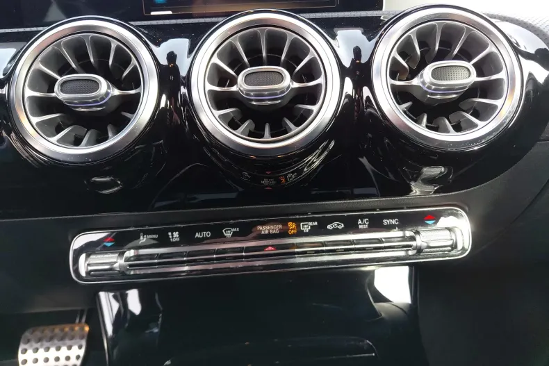 Mercedes-Benz CLA din 2020 cu 65.539 km - oferta MER150668 - foto 23