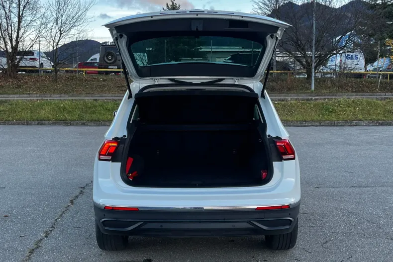 Volkswagen Tiguan din 2023 cu 79.925 km - oferta VOL150670 - foto 24