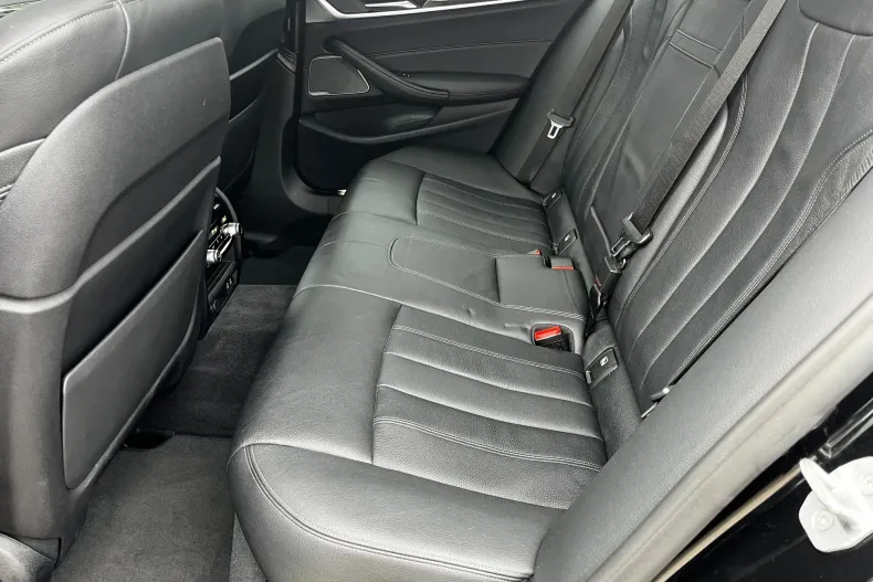 BMW Seria 5 din 2020 cu 79.449 km - oferta BMW150672 - foto 11