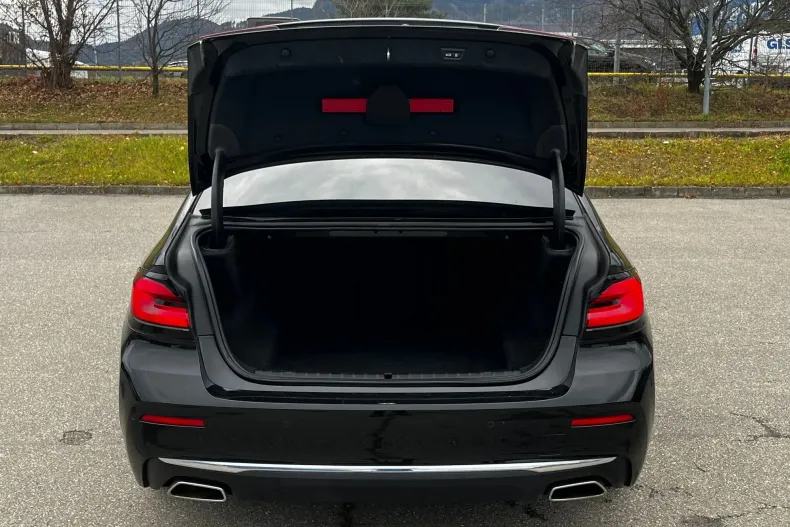 BMW Seria 5 din 2020 cu 79.449 km - oferta BMW150672 - foto 35