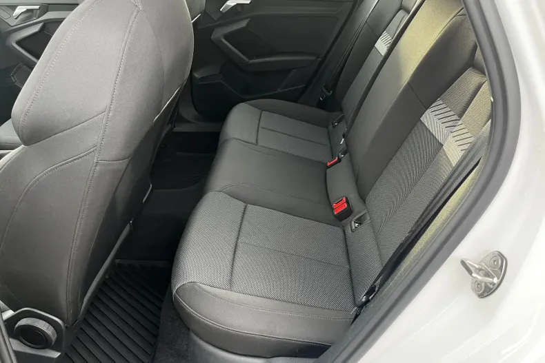 Audi A3 din 2022 cu 42.453 km - oferta AUD150676 - foto 11