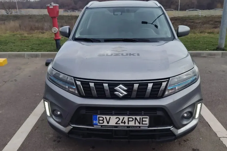Suzuki Vitara din 2023 cu 23.748 km - oferta SUZ150678 - foto 1